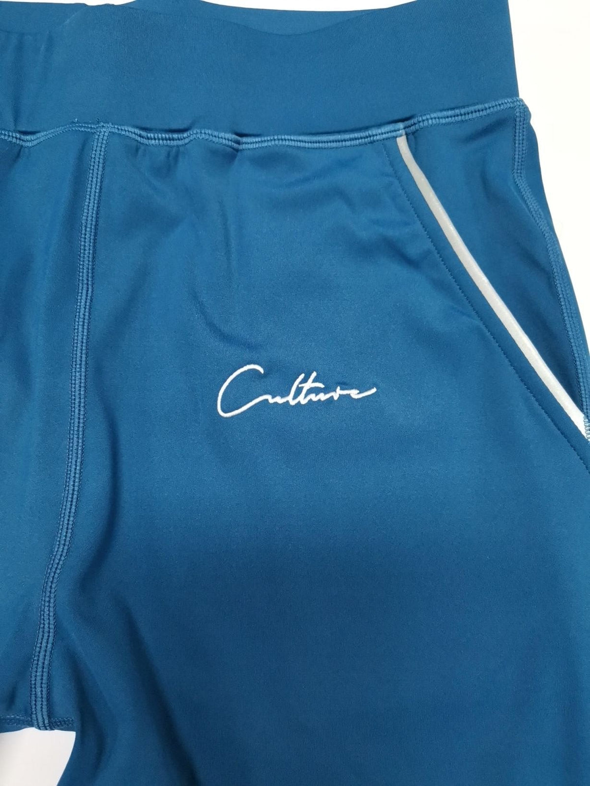 The Culture Signature Crop Set - For The Culture Clothing Inc.